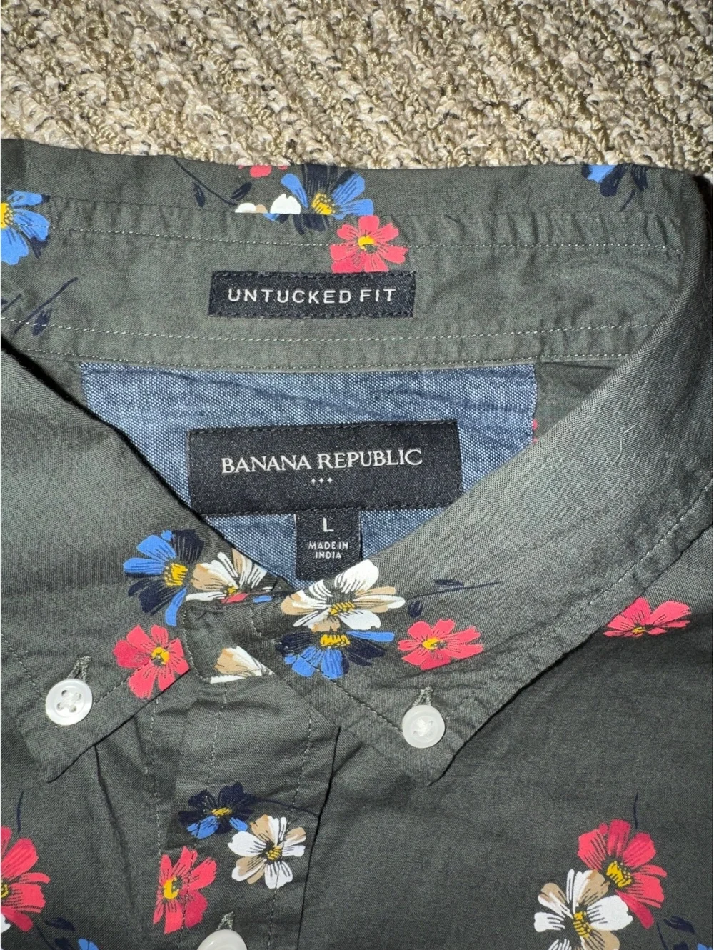 Men’s Lot of 2 Banana Republic Untucked Fit Floral Button Down Shirts Size Large